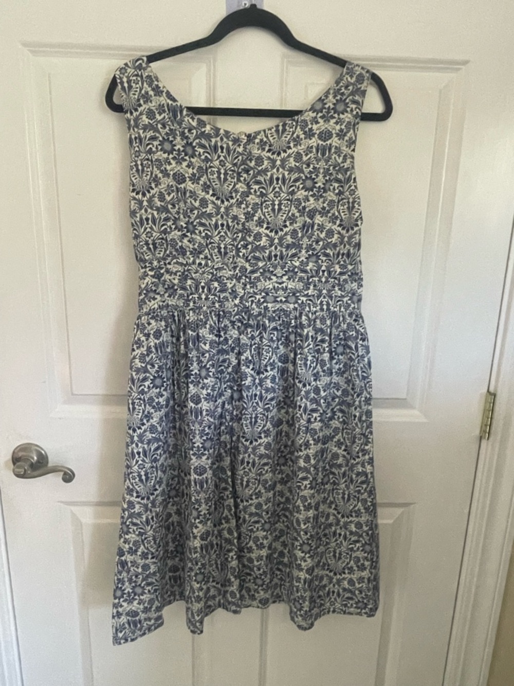 Suzanne Betro Blue and White Floral Midi Dress